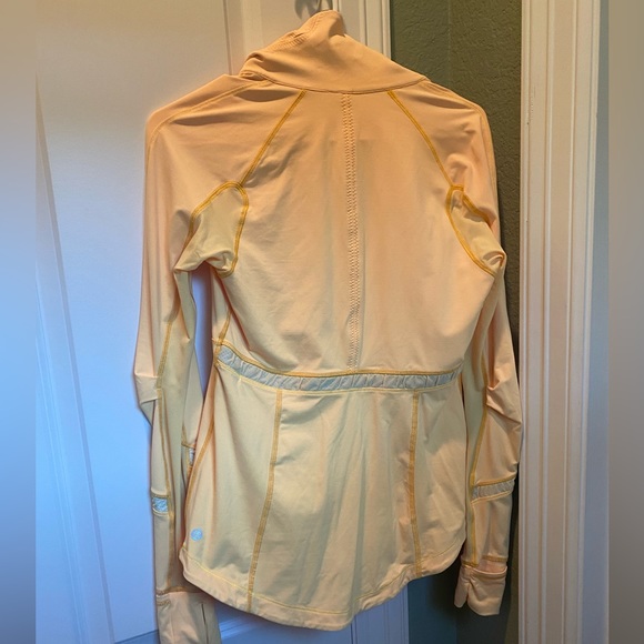 Lululemon jacket - Picture 4 of 4